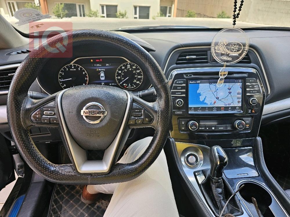 نيسان ماكسيما